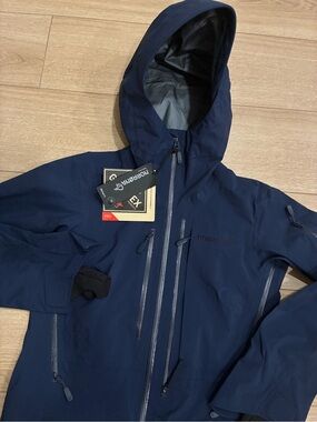 NWT Norrona Women’s Lofoten Gore-Tex Pro Jacket Indigo Night Blue Size XS